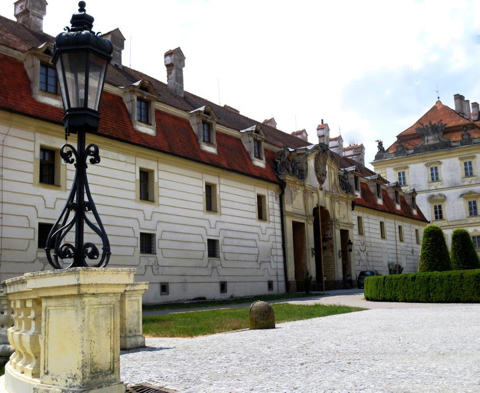 Hotel Hubertus Valtice Luaran gambar