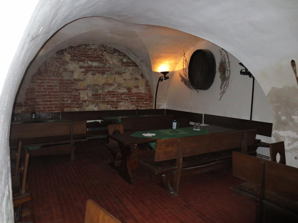 Hotel Hubertus Valtice Luaran gambar