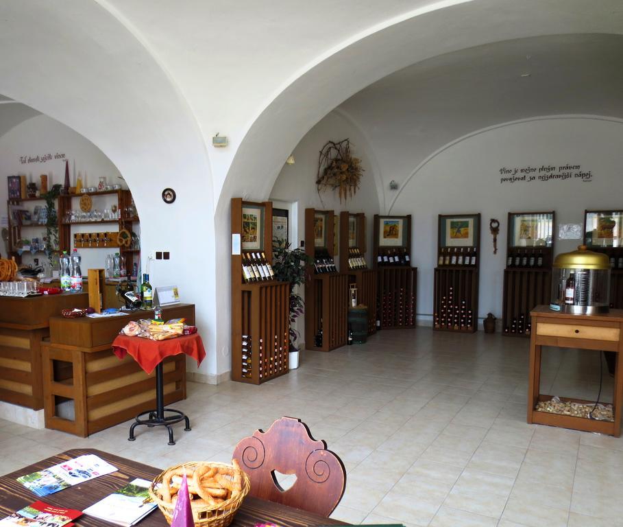 Hotel Hubertus Valtice Luaran gambar