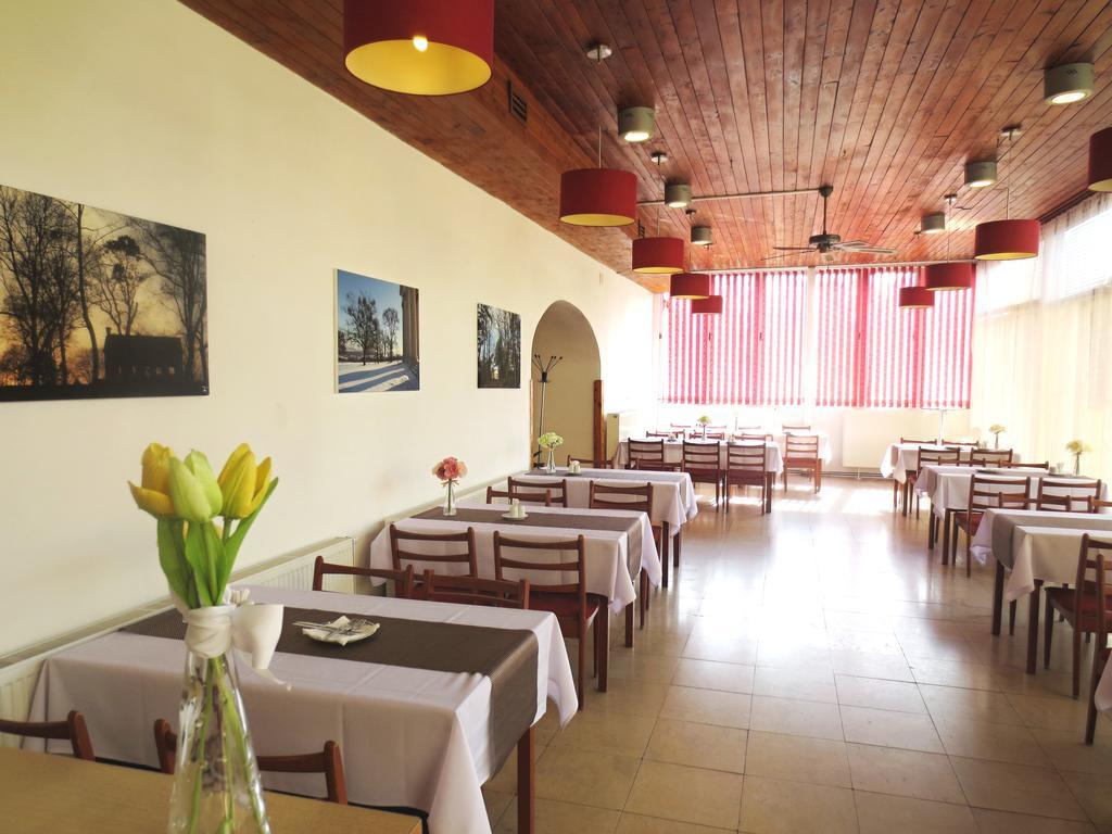 Hotel Hubertus Valtice Luaran gambar