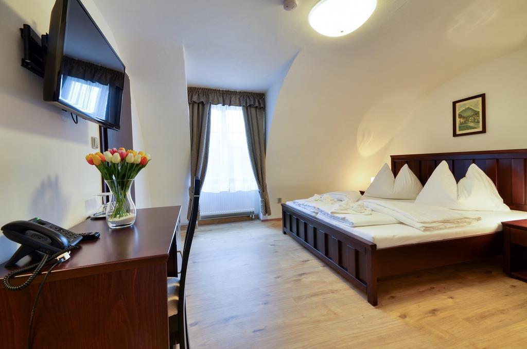 Hotel Hubertus Valtice Luaran gambar