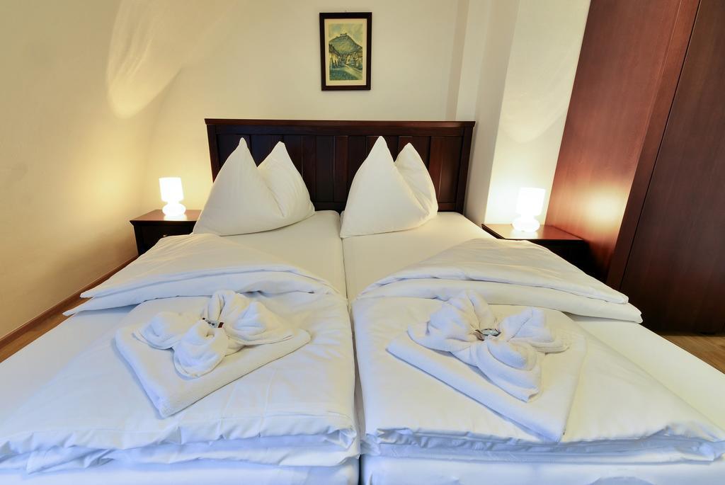 Hotel Hubertus Valtice Luaran gambar