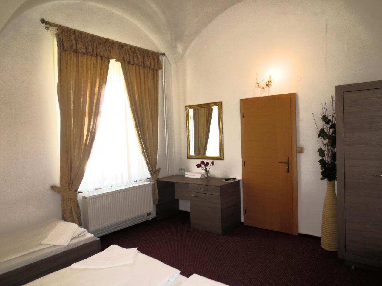 Hotel Hubertus Valtice Luaran gambar