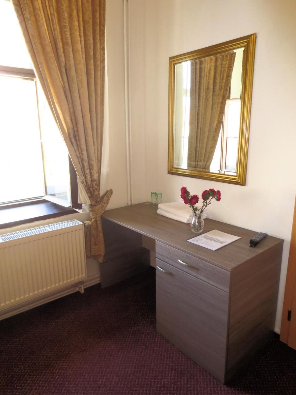 Hotel Hubertus Valtice Luaran gambar